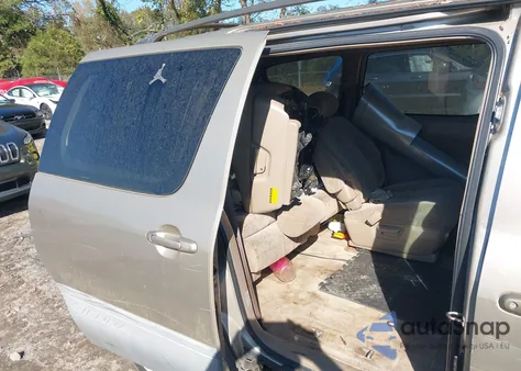 2001 Toyota Sienna Le из США, поврежденный, VIN 4T3ZF13C11U377628